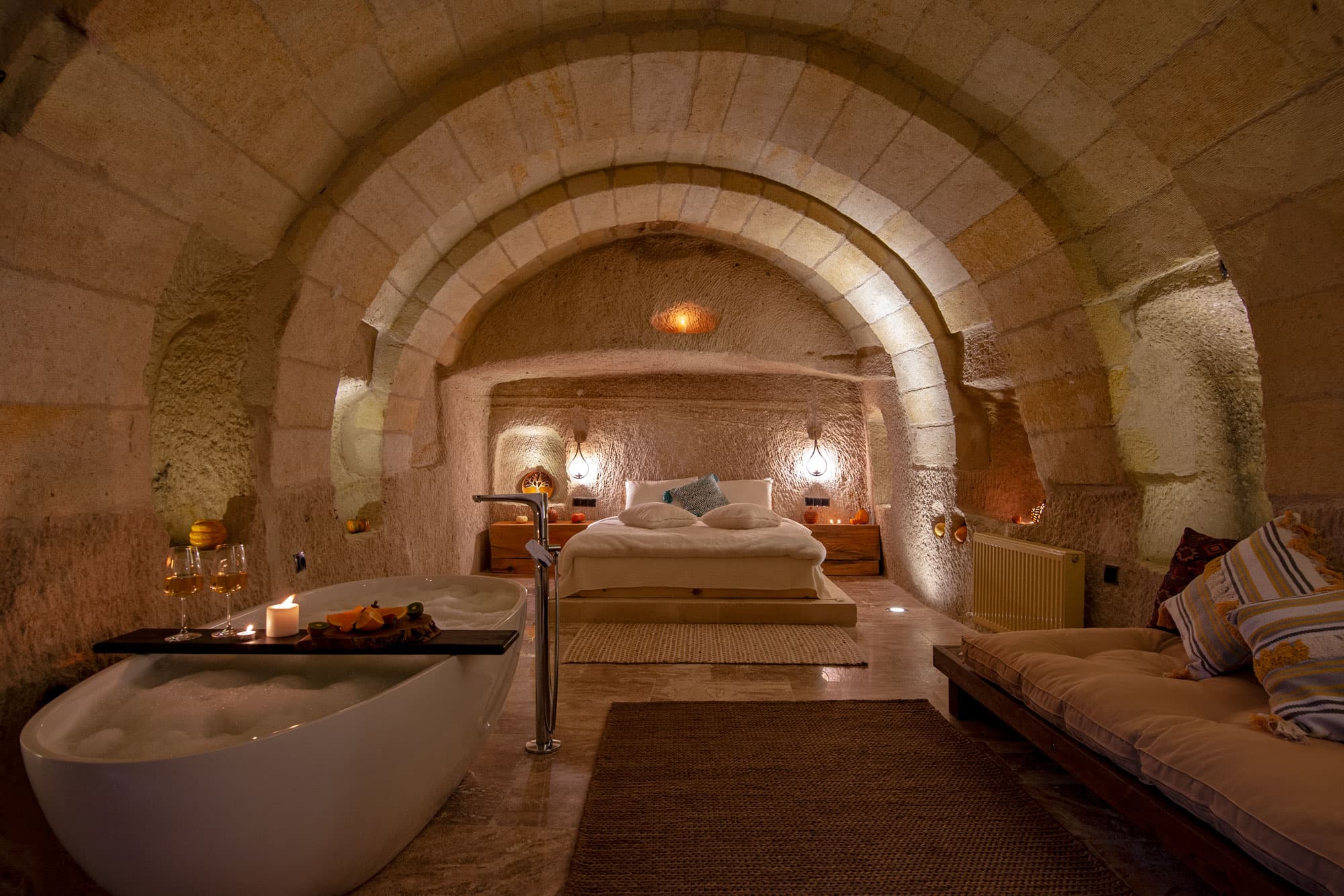 Arena Stone Room with Bathtub